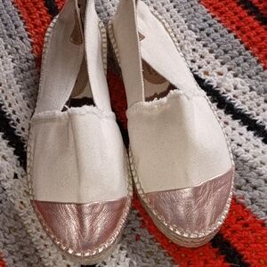 Elegant Women's Espadrilles with Rose Gold Accents